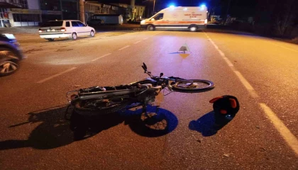 Eğirdirde otomobil ile motosiklet çarpıştı: 1 yaralı