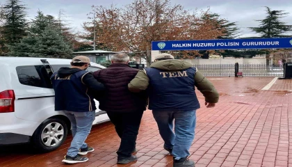 FETÖden kesinleşmiş hapis cezasıyla aranan 2 kişi Ispartada yakalandı