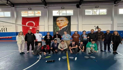Gazipaşada özel öğrenciler badminton ve bocce oynayarak eğlendi