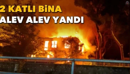 Hatayda 2 katlı bina alevlere teslim oldu