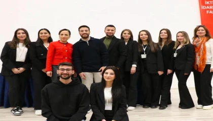 İletişim mezunları, öğrencilerine tecrübelerini aktardı