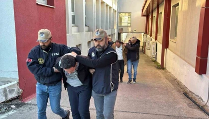 İşsiz kalan FETÖ üyelerine Almanyadan getirilen paralar dağıtıldı