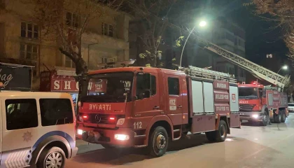 Kafeteryada çıkan baca yangını paniğe neden oldu