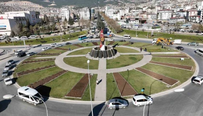 Kahramanmaraşta 500 bin mevsimlik çiçek toprakla buluştu