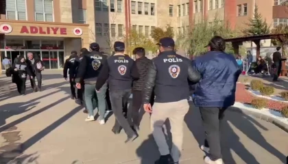 Kahramanmaraşta bilişim sistemleri dolandırıcılığı operasyonu: 4 tutuklama