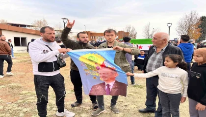 Kahramanmaraşta binlerce Suriyeli kutlamalara katıldı