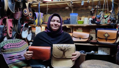 Kahramanmaraşta bir kadın 32 yıldır dede ve baba mesleğini devam ettiriyor