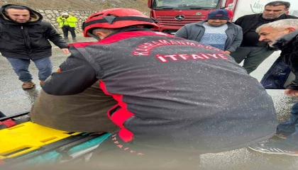 Kahramanmaraşta minibüsle otomobil çarpıştı: 4 yaralı