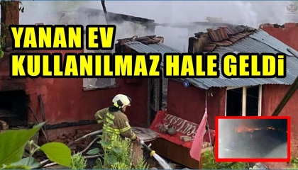 Kırıkhanda yanan ev kullanılmaz hale geldi