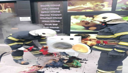 Masaj salonunda kurutma makinesi alev aldı