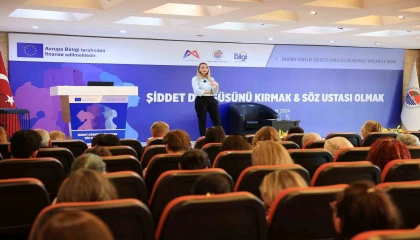 Mersinde kadınlara şiddetle mücadele yöntemleri anlatıldı