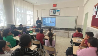 Öğrenciler dolandırıcılık olaylarına karşı bilgilendirildi