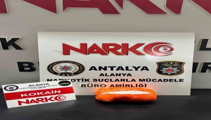 Otogarda çantasından kokain çıkan şahıs gözaltına alındı