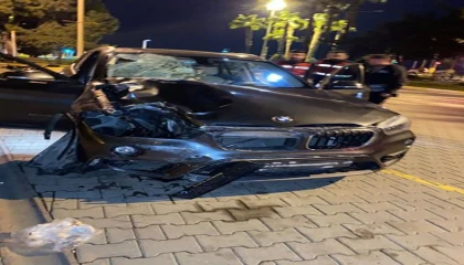 Otomobilin arkadan çarptığı motosiklet sürücüsü hayatını kaybetti