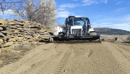 Saimbeyli Belediyesi, yol yapım çalışmalarını sürdürüyor