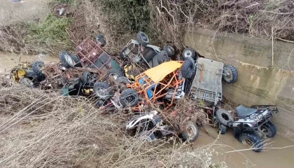 Sel safari istasyonunu vurdu, onlarca ATV kayıp