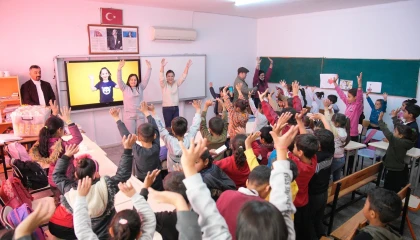 Seyhanlı çocukların film keyfi