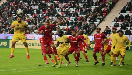 Trendyol Süper Lig: Antalyaspor: 2 - Kayserispor: 0 (Maç sonucu)