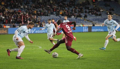 Trendyol Süper Lig: Atakaş Hatayspor: 1 - Adana Demirspor: 0 (İlk yarı)