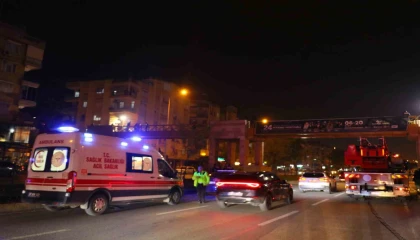 Üst geçide çıkan genç, kız arkadaşının kendini affetmesi ile eyleminden vazgeçti