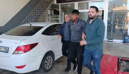 24 yıl kesinleşmiş hapis cezasıyla aranan firari polisten kaçarken kaza yapınca yakalandı