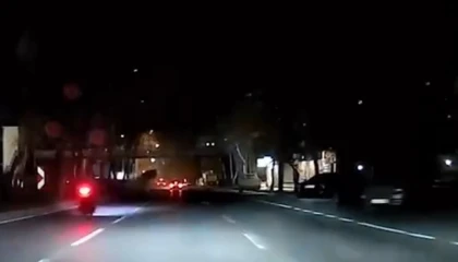 3 kişinin yaralandığı kaza araç kamerasında