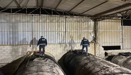Adanada 182 bin litre sahte akaryakıt ele geçirildi