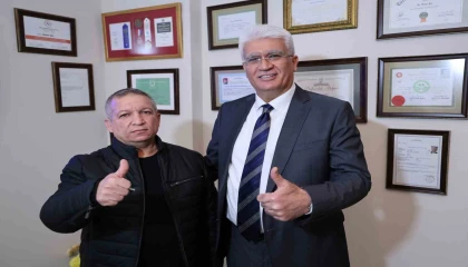 Adanada 8 yıldır boyun ağrısı çeken şahıs, ameliyatla sağlığına kavuştu