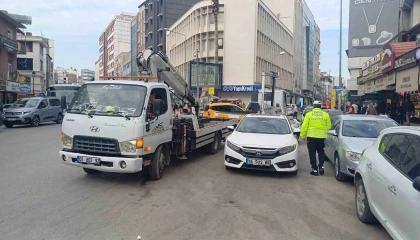 Adanada hatalı park yapan 634 sürücüye cezai işlem uygulandı