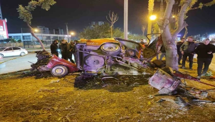 Adanada ikiye bölünen otomobilde ölü sayısı 2ye yükseldi