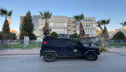 Akdeniz Belediyesinde kayyum göreve başladı