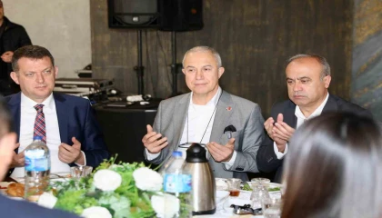 Alanya Belediye Başkanı Özçelik: Muhtarlarla uyumlu çalışmamız hizmete hız kazandıracak