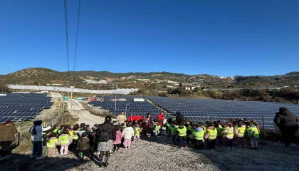 Alanyalı çocuklara güneş enerjisi santrali tanıtıldı