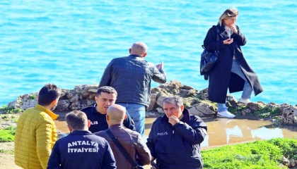 Annesinin ölümüyle bunalıma girdi, uçurumun kenarında ekiplere 4 saat ecel teri döktürdü