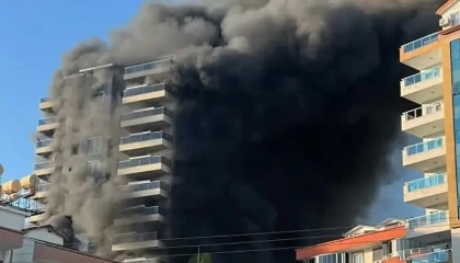 Antalyada otel inşaatında yangın