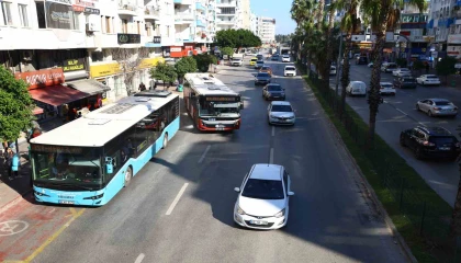 Antalyada trafiği azaltmak için önemli adım: Halk otobüslerine özel şerit uygulaması başlıyor