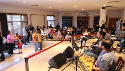 AŞTden çocuklara tiyatro dolu tatil