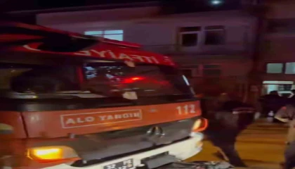 Bacada çıkan yangında dumandan etkilenen 2 kişi hastanelik oldu