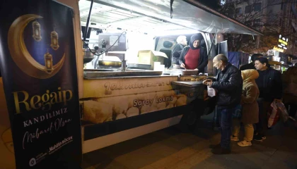 Büyükşehir kandil sebebiyle 19 ilçede lokma ikram etti