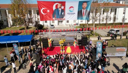 Ceyhanda çocuklar karnelerini “Karneni Al Gel” şenliğinde kutladı