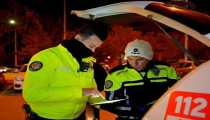 Ispartada trafik ve asayiş denetimlerinde 6 araç trafikten men edildi