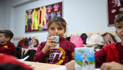 Mersinde 5 yılda 5 milyon paket süt dağıtıldı