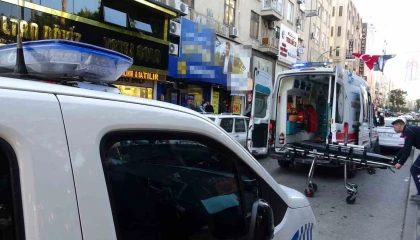 Mersinde bıçaklı kavga: 2 yaralı