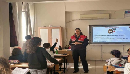 Mersinde öğrencilere siber farkındalık eğitimi verildi