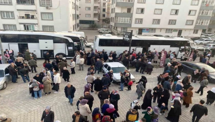 Osmaniyede 215 kişilik umre kafilesi kutsal topraklara dualarla uğurlandı