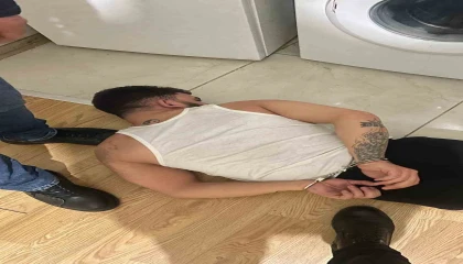 Plakalara iyi bakın belki bulursunuz paylaşımı yapan cezaevi firarisini Adana polisi yakaladı