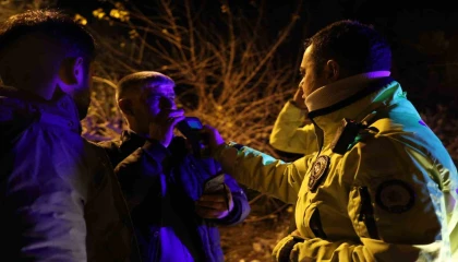 Polisten kaçan alkollü sürücü kaza yaptı, savunması pes dedirtti: Bugün yılbaşı gecesi içerim