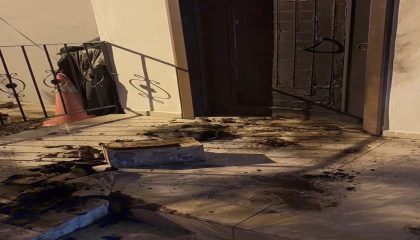 Tarsusta muhtarlık binasına saldırı