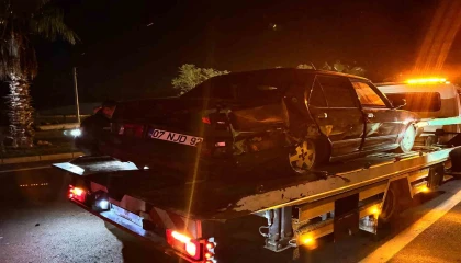 Trafiği birbirine kattı, kaza yapıp firar etti