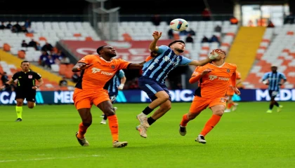 Trendyol Süper Lig: Adana Demirspor: 0 - Başakşehir: 1 (İlk yarı)
